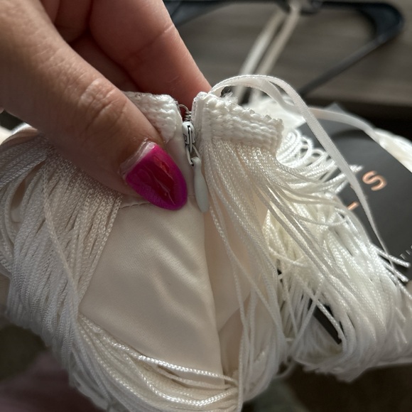 Le Lis White Layered Fringe A-Line Skirt - Picture 6 of 7